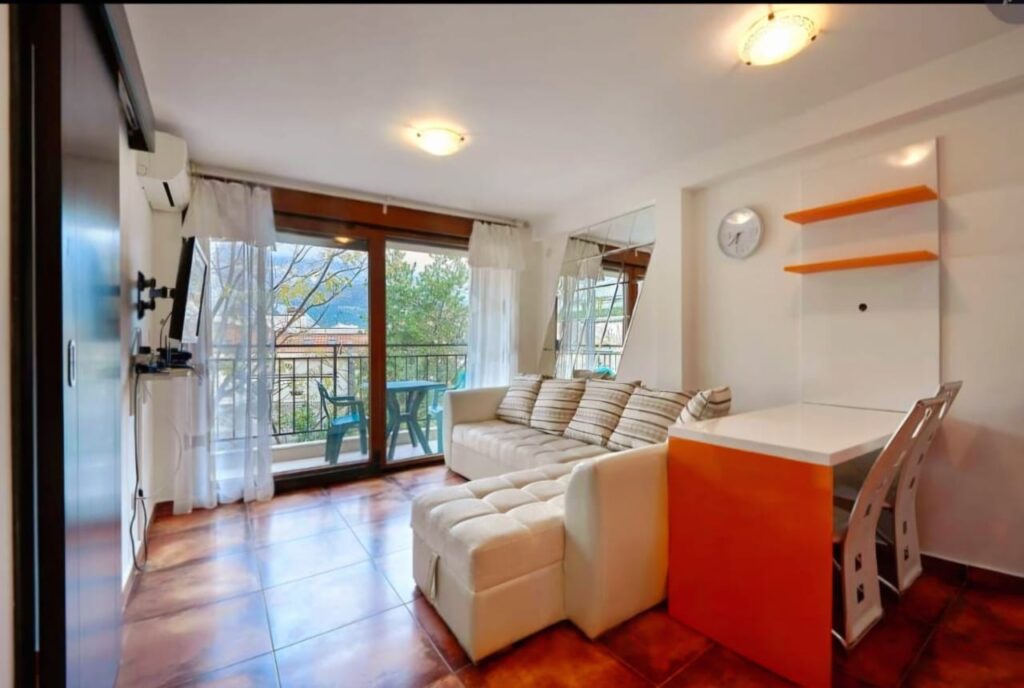 97 Apartment in Budva Montenegro for sale. loe-groupcs